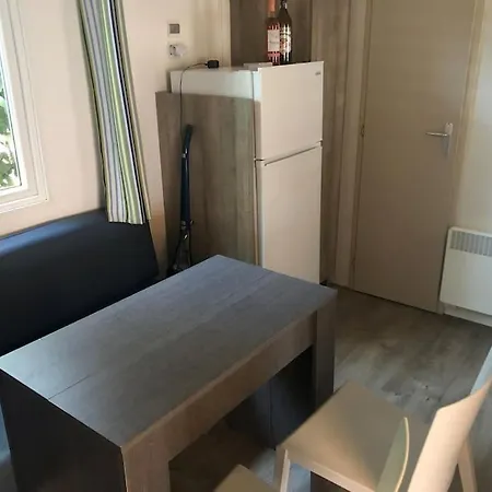 Bungalow 6 Personnes Dans Camping Familiale Daire